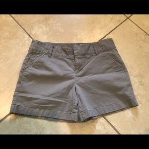Caslon khaki shorts size 4